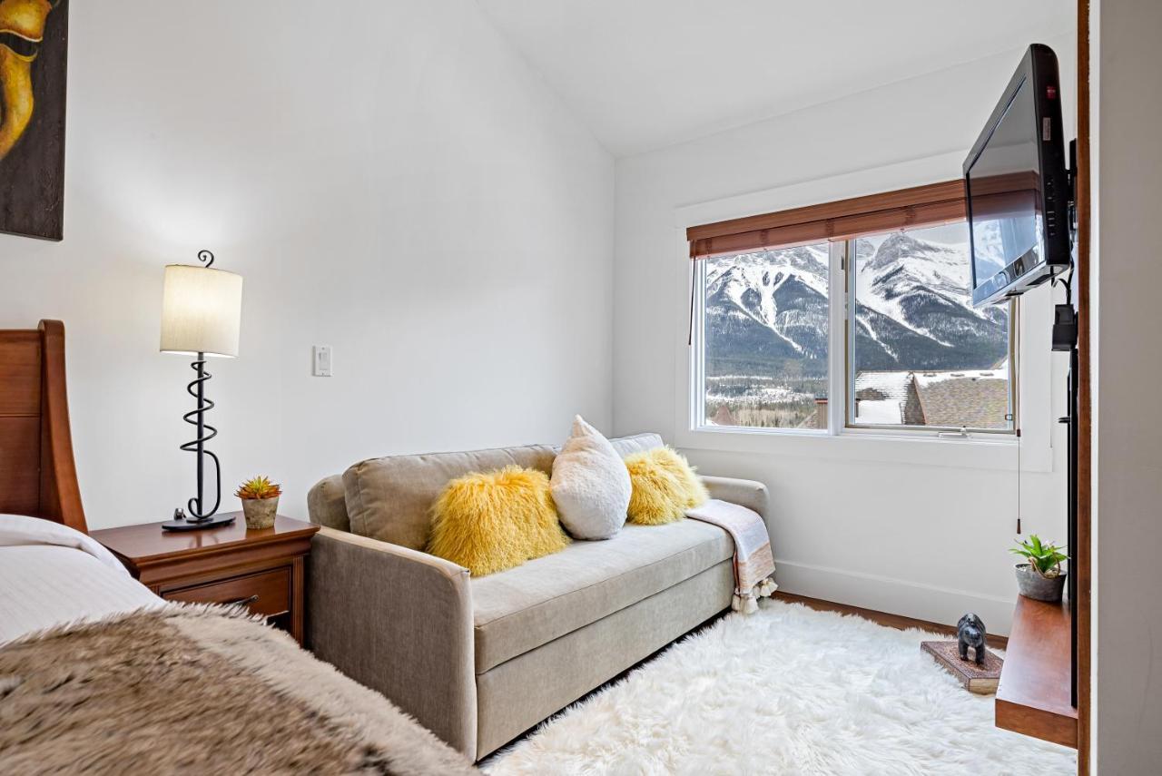 Penthouse At Solar A Resort And Spa Canmore Eksteriør bilde